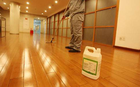 pvc地板需要进行长期的清洗